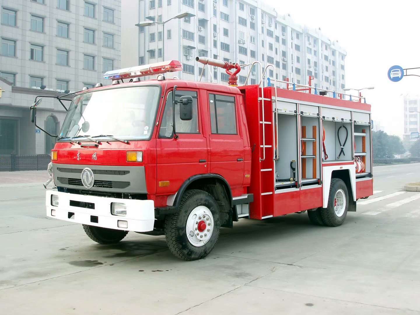 Dongfeng 153 style 6000l rapid response fire truck