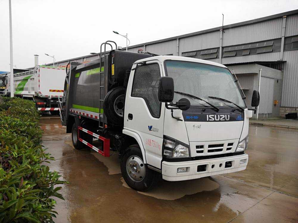 ISUZU Garbage Compactor Truck